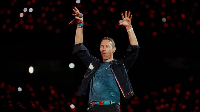 The concert was held at Narendra Modi Stadium. 