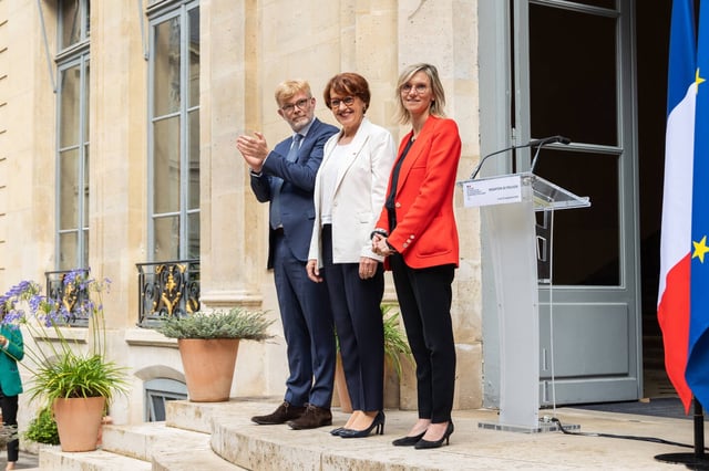 Passation de pouvoir entre Marc Fesneau et Annie Genevard (Agriculture) avec Agnès Pannier-Runacher (Ecologie), le 23 septembre.