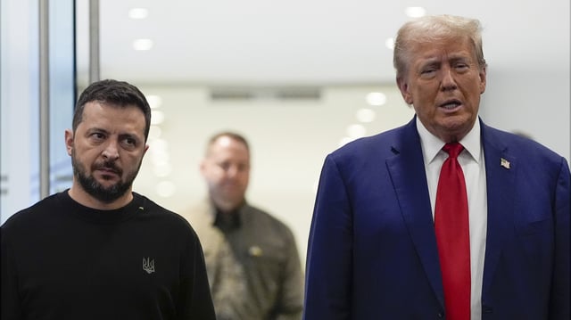 Then-presidential nominee Donald Trump meets with Ukrainian President Volodymyr Zelenskyy, in New York, Sept. 27, 2024 (AP photo by Julia Demaree Nikhinson).