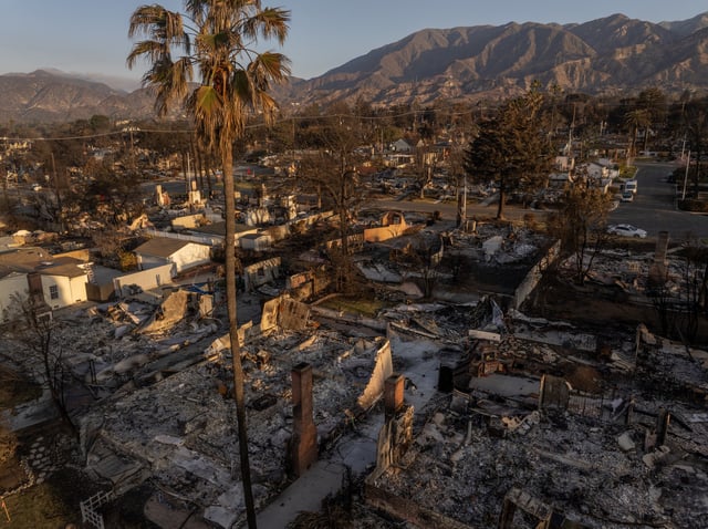 In an aerial view, some of the thousands of homes destroyed by the Eaton Fire lie in ruins on January 29, 2025 in Altadena, California. (Photo by David McNew/Getty Images)