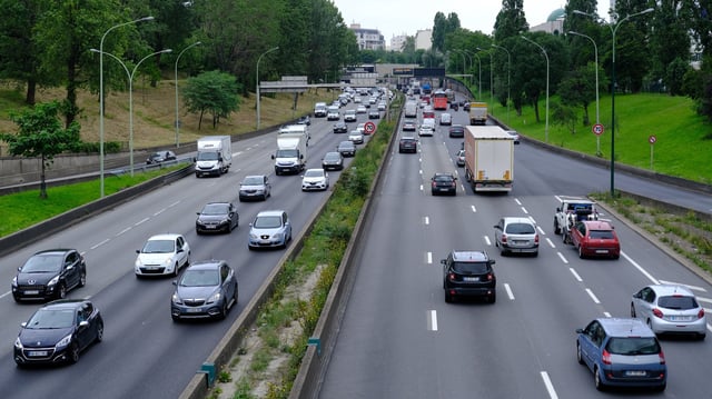 Une voie sera dédiée au covoiturage, bus et taxi sur le périphérique parisien à partir du 3 mars