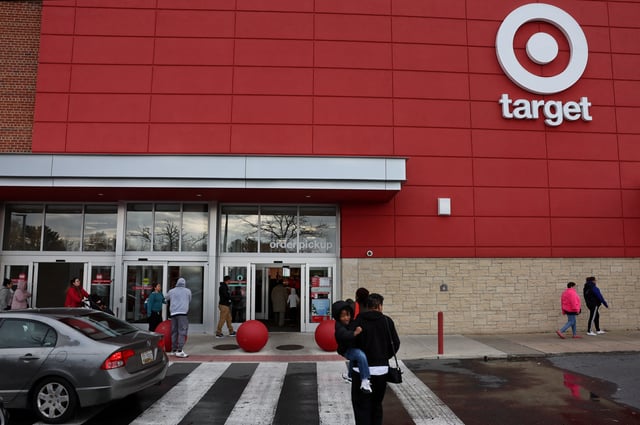 People shop on Black Friday near a Target and the Westfield Wheaton mall in Wheaton Maryland, U.S., November 29, 2024. REUTERS/Leah Millis/File Photo