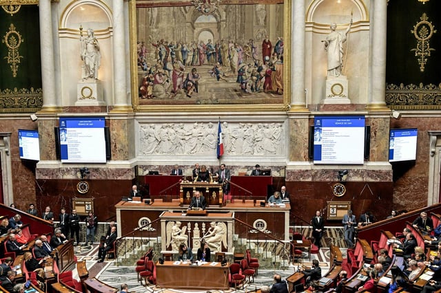 Un seul gouvernement est tombé par ce biais dans la V<sup>e</sup> République.
