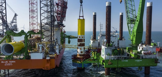 Bau des Offshore-Windparks Kaskasi von RWE im deutschen Teil der Nordsee