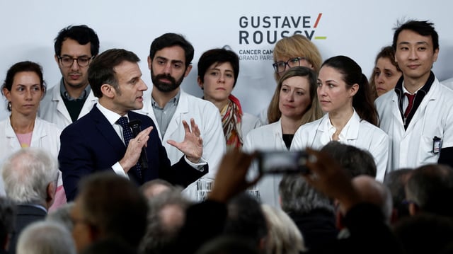 Emmanuel Macron, en déplacement ce mardi au centre Gustave Roussy, veut se servir du sommet de l’IA pour montrer les savoir-faire français.