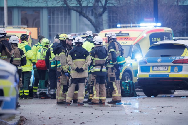 Emergency personnel and police officers work at the adult education center Campus Risbergska school after a shooting attack in Orebro, Sweden, February 4, 2025. TT News Agency/Kicki Nilsson via REUTERS/ File Photo