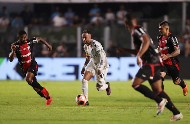 Soccer Football - Paulista Championship - Santos v Botafogo SP - Estadio Vila Belmiro, Santos, Brazil - February 5, 2025 Santos' Neymar in action REUTERS/Carla Carniel