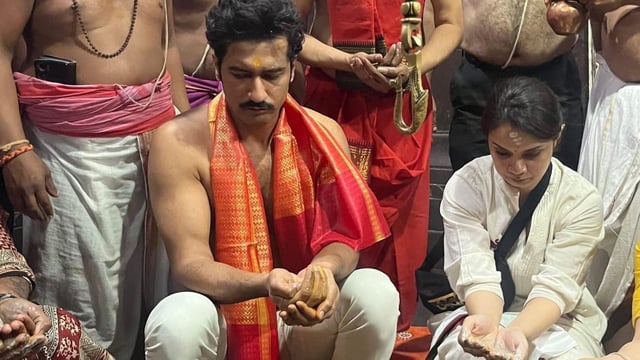 Vicky Kaushal visited the Shri Grishneshwar Jyotirlinga in Ellora, Chhatrapati Sambhaji Nagar.