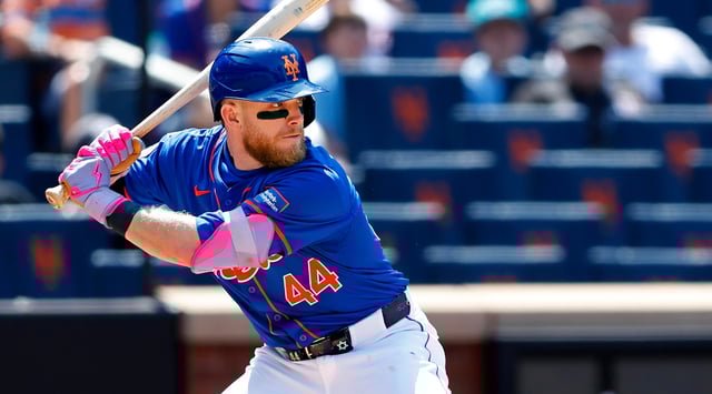 During his year with the New York Mets, center fielder Harrison Bader — pictured with a Star of David on his belt — endeared himself to many Jewish fans with his public displays of Jewishness. (Rich Schultz/Getty Images)