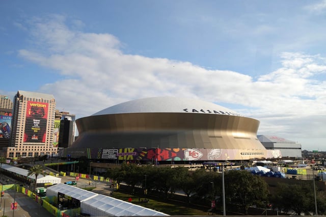 Unter der 83 Meter hohen Kuppel des Superdomes wird am Sonntag um den NFL-Titel gespielt