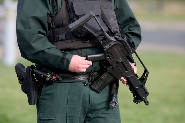 Irlande: plusieurs personnes poignardées, le suspect arrêté
