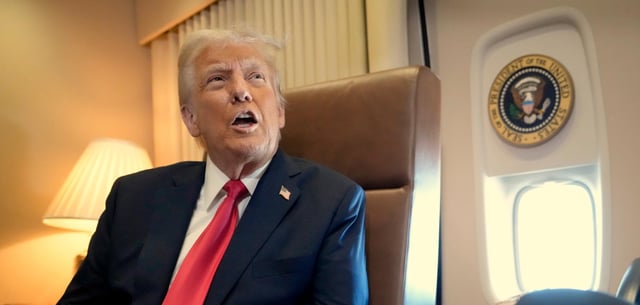 Präsident Donald Trump bekräftige vor Journalisten, an dem umstrittenen Gaza-Plan festhalten zu wollen