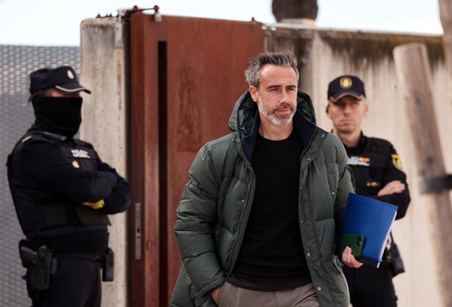 Soccer Football - Luis Rubiales faces examination during trial - National Court, Madrid, Spain - February 12, 2025 Former Spain women's team coach Jorge Vilda leaves the court REUTERS/Violeta Santos Moura