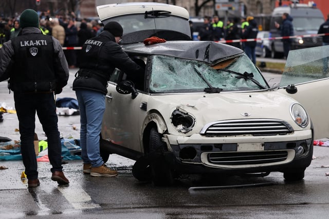 Allemagne: une voiture percute des piétons à Munich, la police fait état de plusieurs blessés