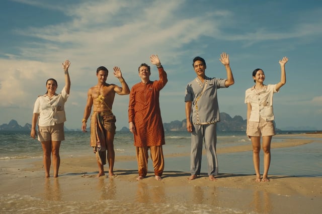 Michelle Monaghan in Morgana O'Reilly, Arnas Fedaravičius, Christian Friedel, Dom Hetrakul, and Lalisa Manobal in "The White Lotus: Season 3" (Photograph by Fabio Lovino/ HBO)