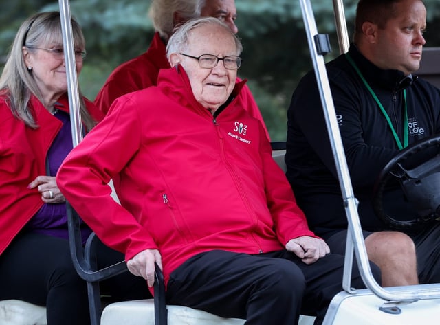 Warren Buffet&#39;s Berkshire Hathaway has taken a $1.24 billion position in Constellation Brands