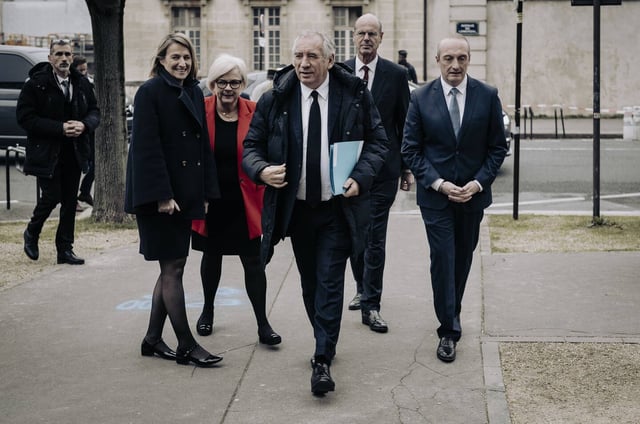 François Bayrou et plusieurs ministres le 17 janvier au ministère du Travail où se tenait la réunion de lancement de la concertation sur les retraites.