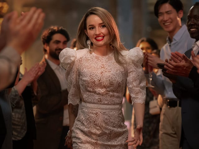 Kaitlyn Dever portrays disgraced Australian influencer Belle Gibson in "Apple Cider Vinegar."