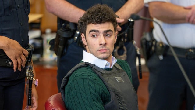 Luigi Mangione appears in Manhattan court in bulletproof vest (Photo by Steven HIRSCH / POOL / AFP)