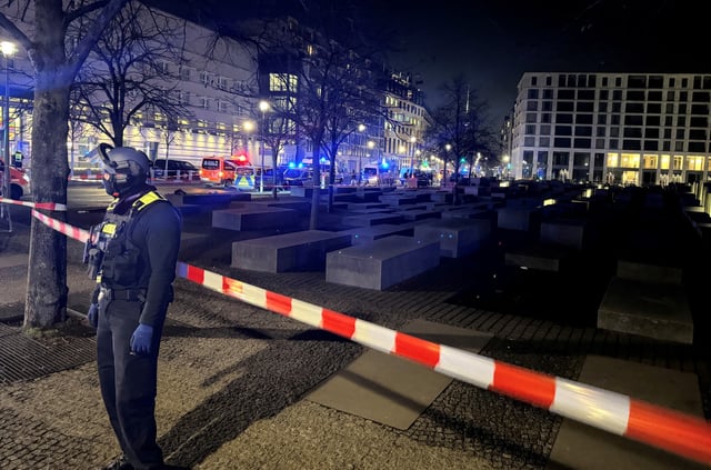Allemagne: les images de l'interpellation d'un suspect après l’attaque à l'arme blanche au Mémorial de l'Holocauste