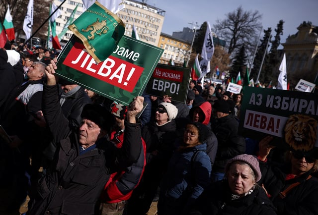 Supporters of Bulgaria's ultranationalist Revival party attend a demonstration against the country's plans of joining the euro zone, in Sofia, Bulgaria February 22, 2025. REUTERS/Stoyan Nenov