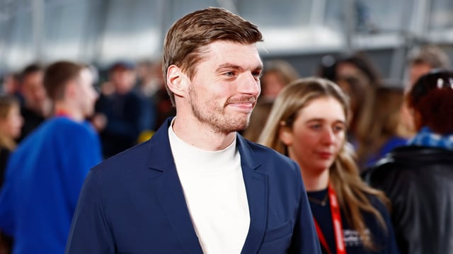 Verstappen arrives for the launch event in Greenwich, at which all ten teams unveiled their new liveries for 2025