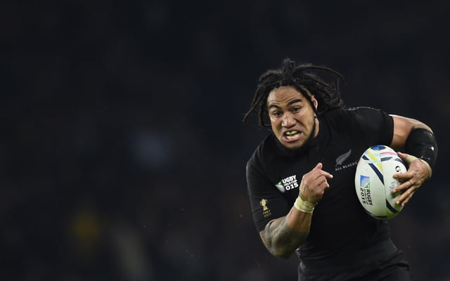 Ma'a Nonu of New Zealand runs to score a try during their Rugby World Cup final match against Australia at Twickenham in London, Britain, October 31, 2015. REUTERS/Dylan Martinez/File Photo