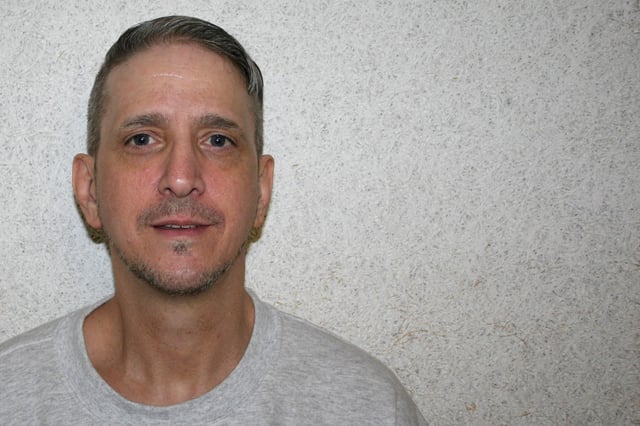 Oklahoma death row inmate Richard Glossip, who is challenging his conviction in a 1997 murder-for-hire plot, poses for a photograph taken by his attorney in U.S., in 2016.   Don Knight/Handout via REUTERS THIS IMAGE HAS BEEN SUPPLIED BY A THIRD PARTY/File Photo