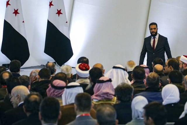 Le président de transition, Ahmed al-Charaa, à Damas le 25 février 2025.