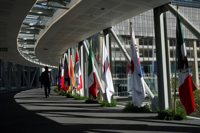 Delegates arrive at the Cape Town International Convention Centre during the G20 Finance Ministers meeting in Cape Town, South Africa February 25, 2025. REUTERS/Nic Bothma