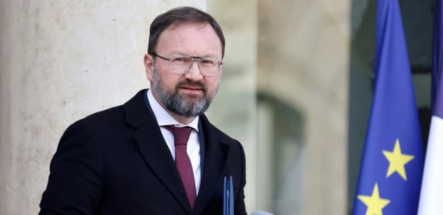 Patrick Mignola, le ministre des Relations avec le Parlement, à Paris le 19 février 2025.