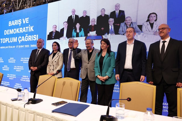 Ahmet Turk, Pervin Buldan, Sirri Sureyya Onder, Tulay Hatimogullari, Tuncer Bakirhan, Cengiz Cicek and Faik Ozgur Erol, politicians and lawmakers from the pro-Kurdish Peoples' Equality and Democracy Party (DEM Party) attend a press conference in Istanbul, Turkey, February 27, 2025. REUTERS/Umit Bektas
