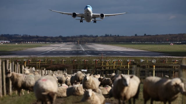 Expansion plans to create a second runway at Gatwick would allow for up to 100,00 extra flights a year
