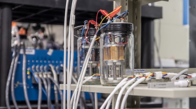 A device, designed and built by Princeton researchers to measure the effects of pressure on a battery system.