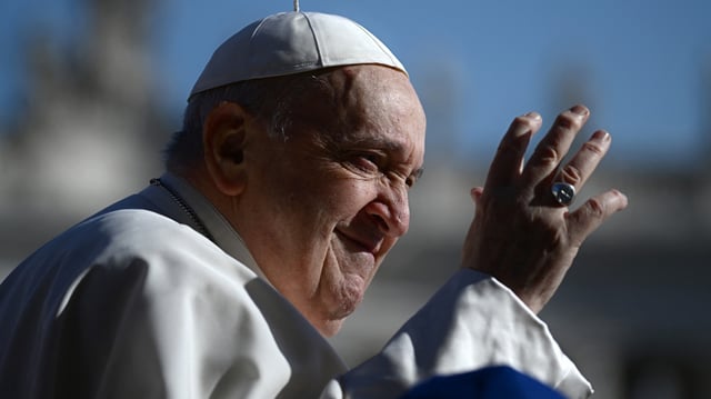 Essoufflé, le pape François ne parvient pas à achever la lecture de son homélie