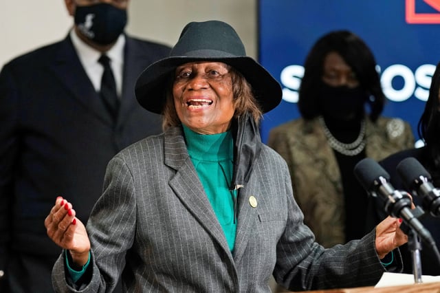 Hazel Dukes, in New York, U.S., March 17, 2021. Seth Wenig/Pool via REUTERS/File Photo