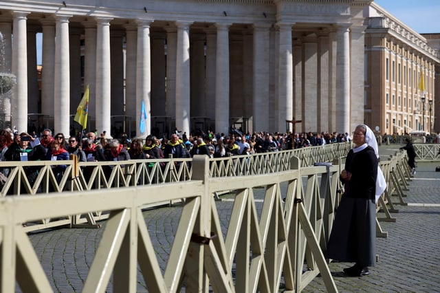 Brésil: des images du pape François projetées sur le Christ Rédempteur à Rio de Janeiro