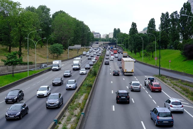 Une voie sera dédiée au covoiturage, bus et taxi sur le périphérique parisien à partir du 3 mars