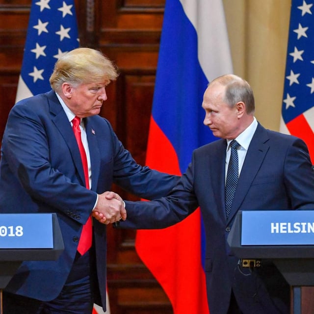 Donald Trump und Wladimir Putin im Jahr 2018 bei einer Pressekonferenz in Helsinki.