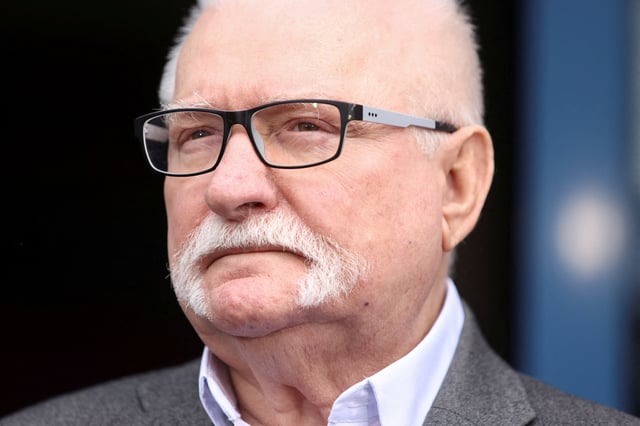 Former Polish President Lech Walesa looks on after voting during the Polish local elections at a polling station in Gdansk, Poland, April 7, 2024. REUTERS/Lukasz Glowala/File Photo
