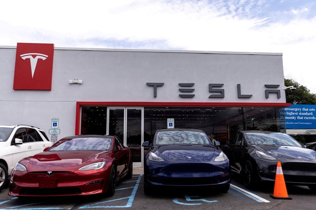 Tesla electric vehicles are parked in a Tesla dealer in Paramus, New Jersey, U.S., July 23, 2024.  REUTERS/Eduardo Munoz/File Photo