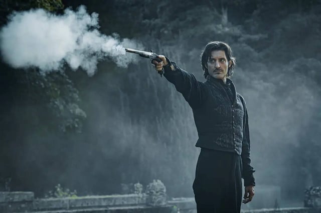 Pierre Niney incarnant Edmond Dantès dans «Le Comte de Monte-Cristo».