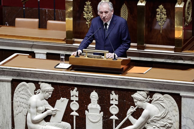 Clash Trump-Zelensky : «Pour l'honneur de l'Europe, le président Zelensky n'a pas plié», estime François Bayrou à l'Assemblée nationale
