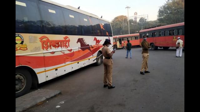 Swargate ST stand, a crucial hub for the MSRTC, handles over 1,500 daily bus operations and transports nearly 100,000 passengers. Buses operate from here to Mumbai, Thane, Satara, Panchgani, Wai, and other western Maharashtra destinations, as well as to Dharashiv, Latur, Nanded, Pandharpur, Solapur, and Phaltan. Despite the heavy footfall, the infrastructure at the station has deteriorated significantly. (HT PHOTO)