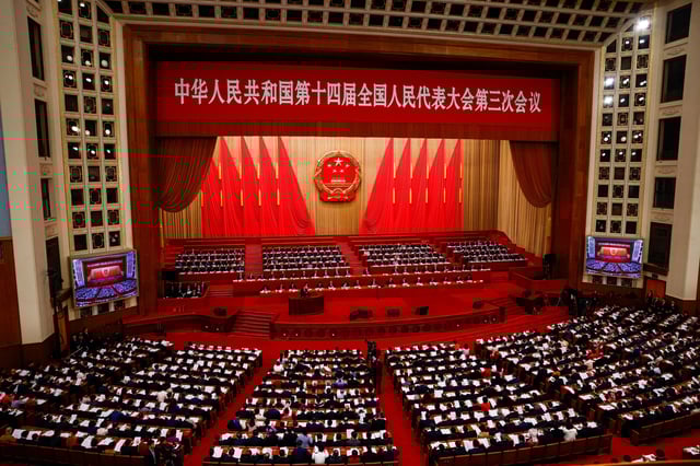 Le premier ministre chinois Li Qiang prononce un discours lors de la session d’ouverture du Congrès national du peuple (CNP), à Pékin, le 5 mars 2025.