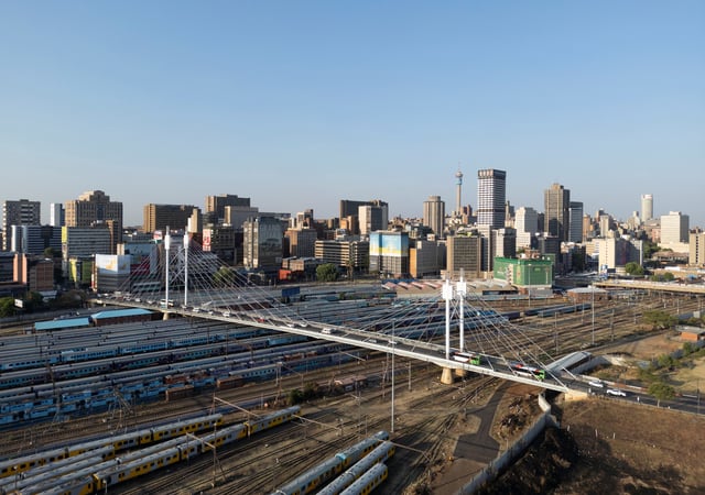 A general view of Nelson Mandela Bridge and the central business district of Johannesburg, South Africa, September 27, 2024. REUTERS/Ihsaan Haffejee/File Photo