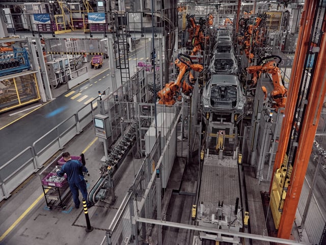 Dans l'usine BMW de Munich, le 24 septembre 2024.