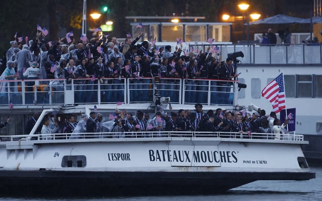 Paris 2024 Olympics - Opening Ceremony - Paris, France - July 26, 2024. Team United States aboard a boat in the floating parade on the river Seine during the opening ceremony REUTERS/Amanda Perobelli/File Photo