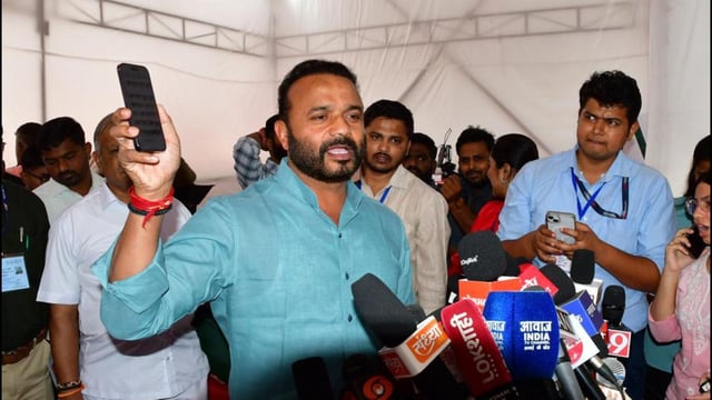 BJP leader Jaykumar Gore addressed reporters outside the Vidhan Bhavan on Wednesday (Bhushan Koyande/HT Photo)