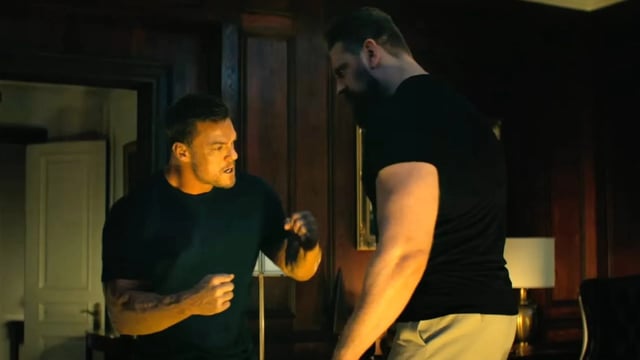 Reacher punches Paulie in Season 3.